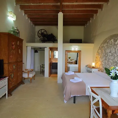 Hotel Es Pujol 3*