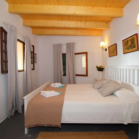 Hotel Es Pujol 3*